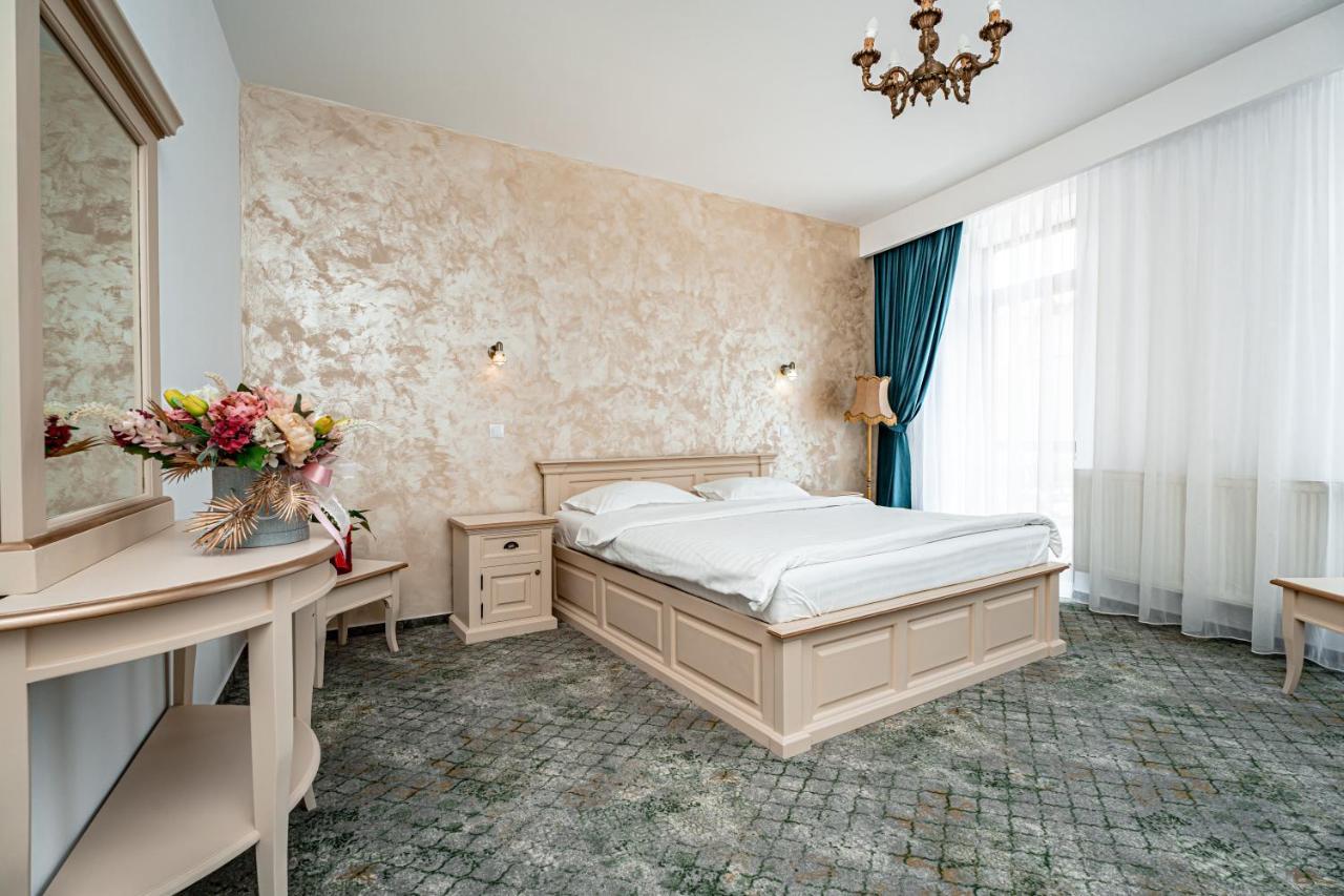 Hotel Rin Сибиу Екстериор снимка