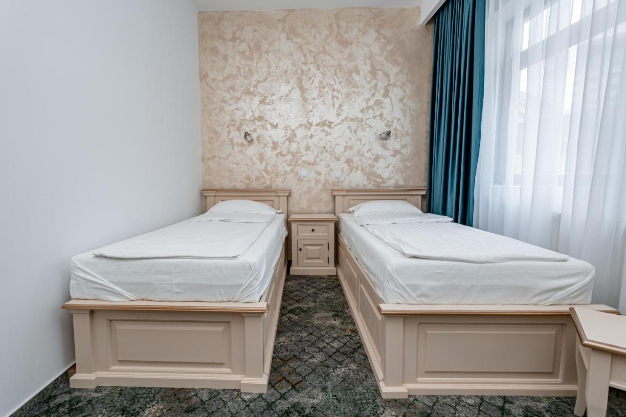 Hotel Rin Сибиу Екстериор снимка