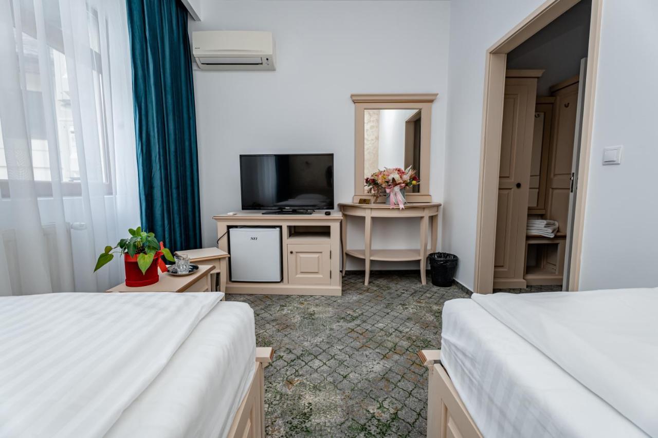 Hotel Rin Сибиу Екстериор снимка