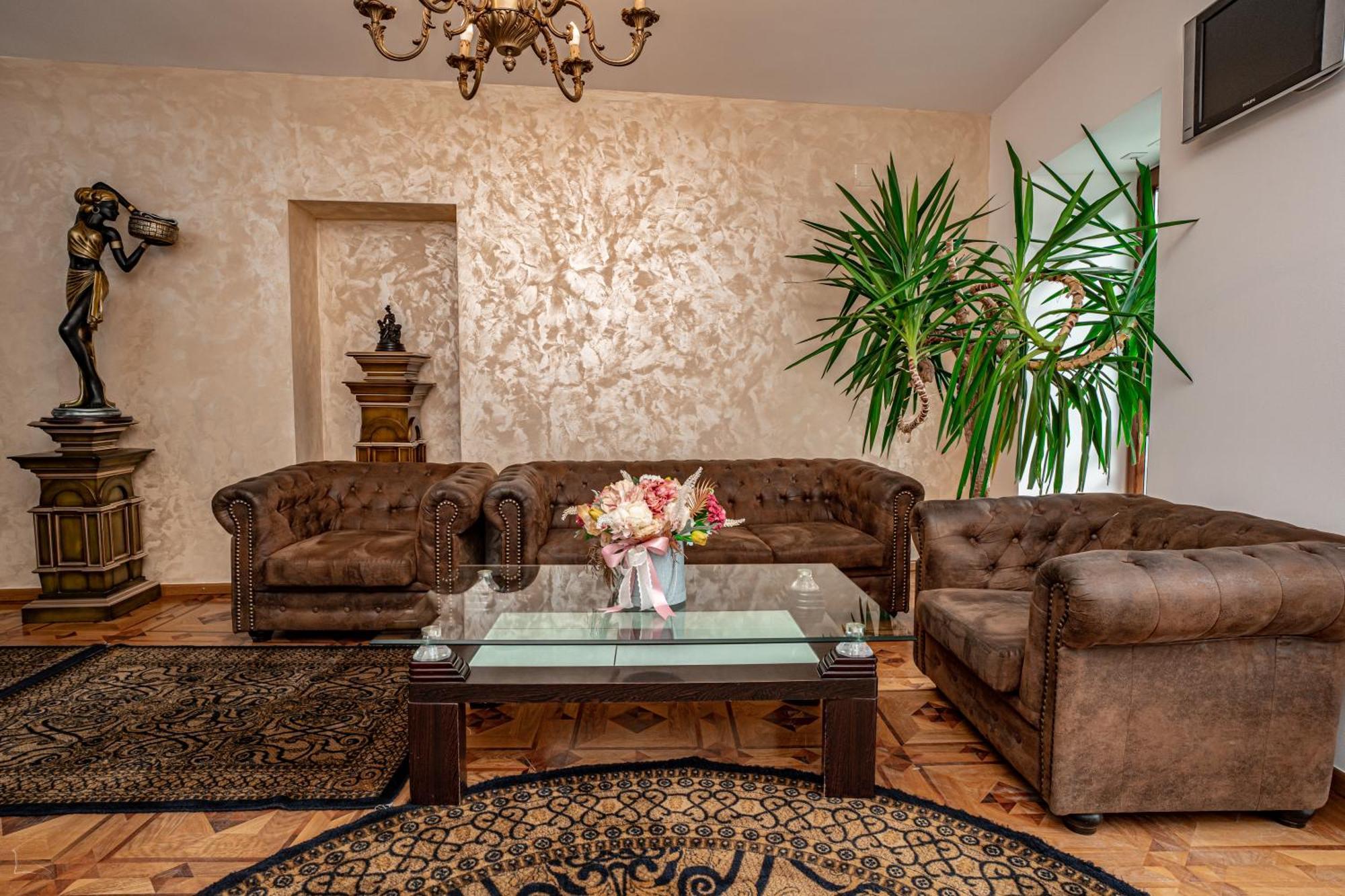 Hotel Rin Сибиу Екстериор снимка