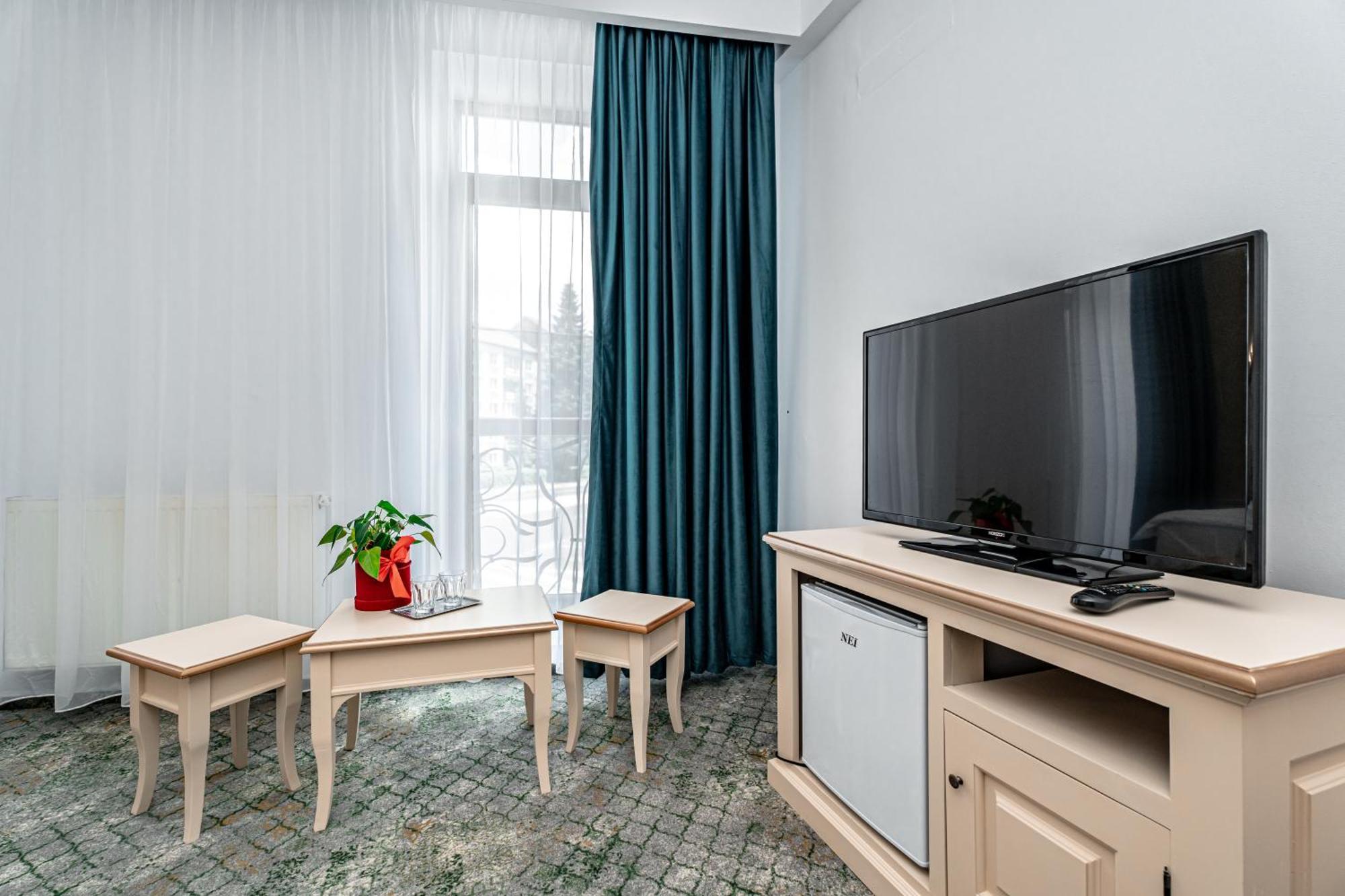 Hotel Rin Сибиу Екстериор снимка